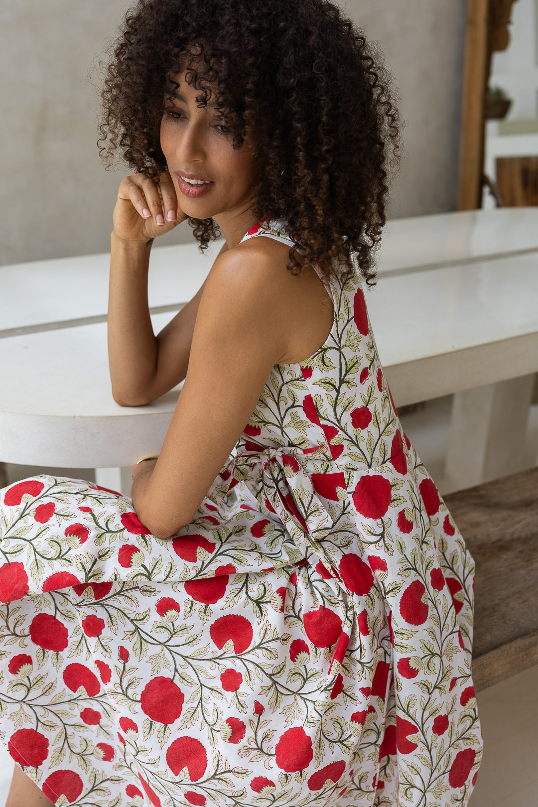 Lilia Sleevless Dress in Red