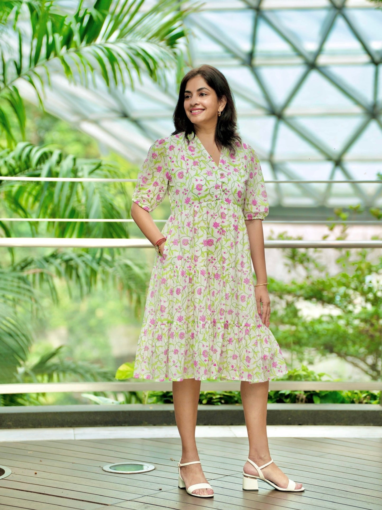 Senna Short Sleeve Dress in Rose Vine