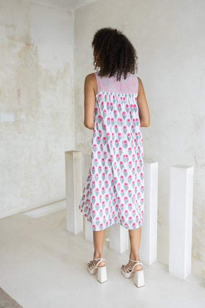 Calla Dress in pink butti
