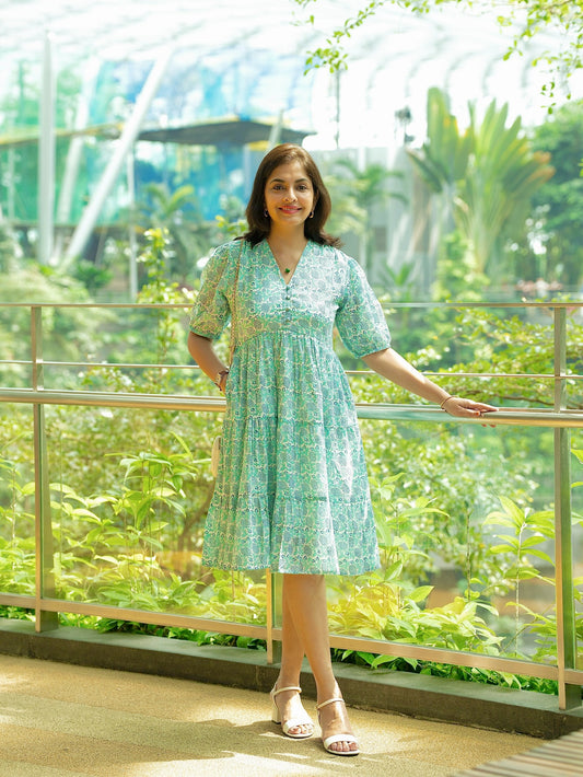 Senna Short Sleeve Dress in Aqua Green